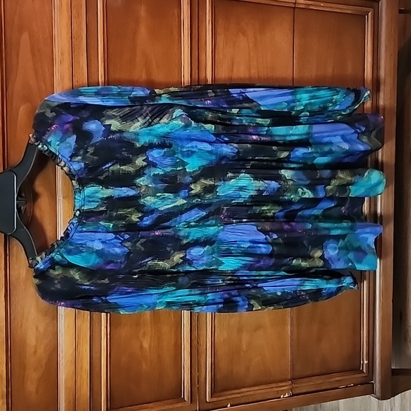 ALLISON TAYLOR Accordian Top Size L - Picture 3 of 7